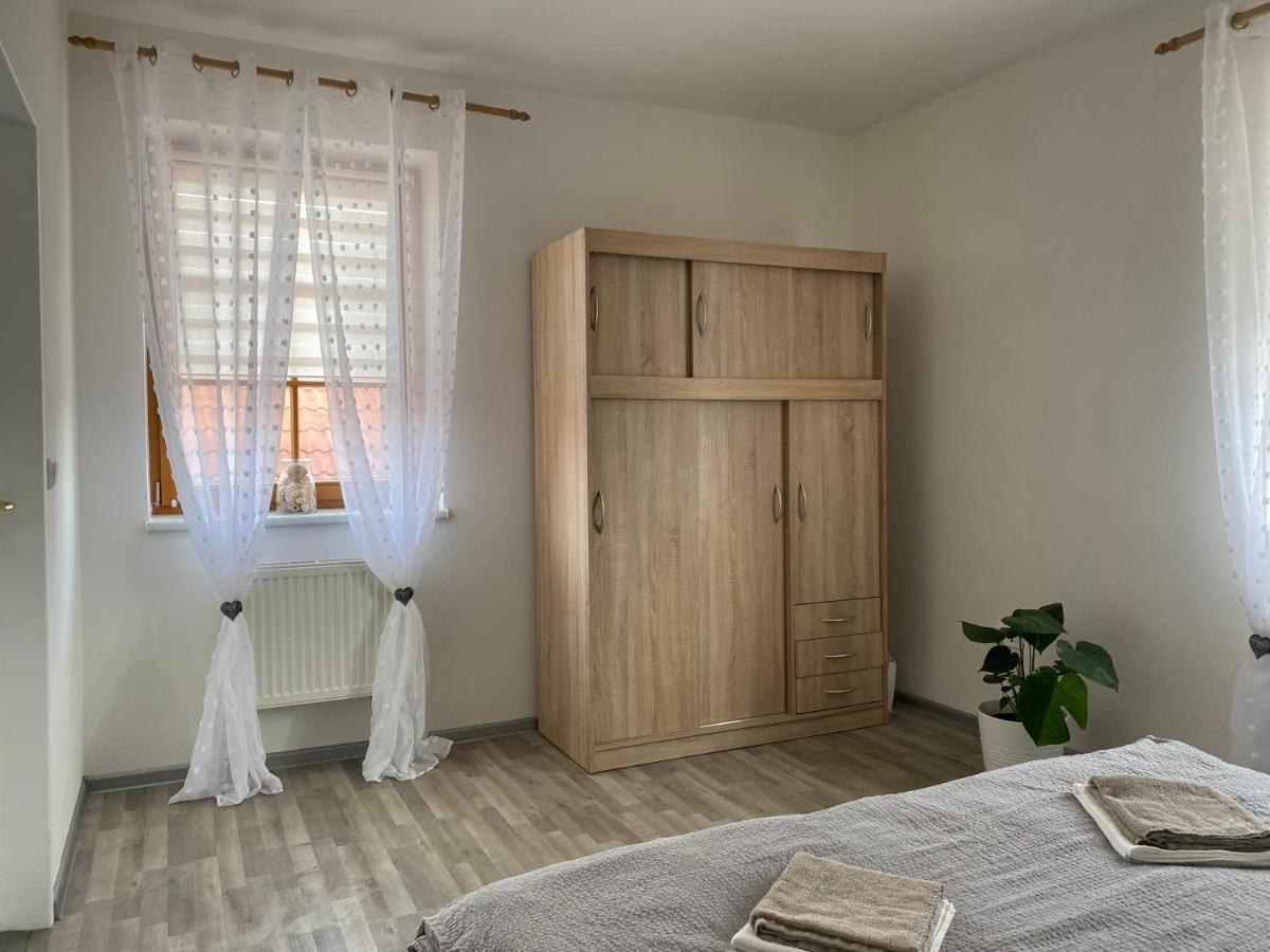 Apartman Simon Cheb Ngoại thất bức ảnh